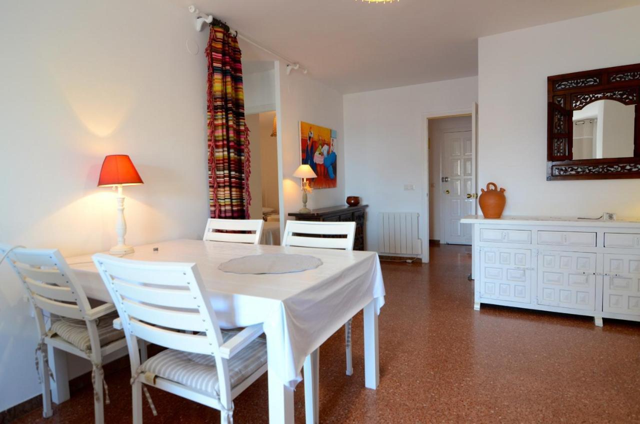 Apartment Rocamaura Iii 4-2 *