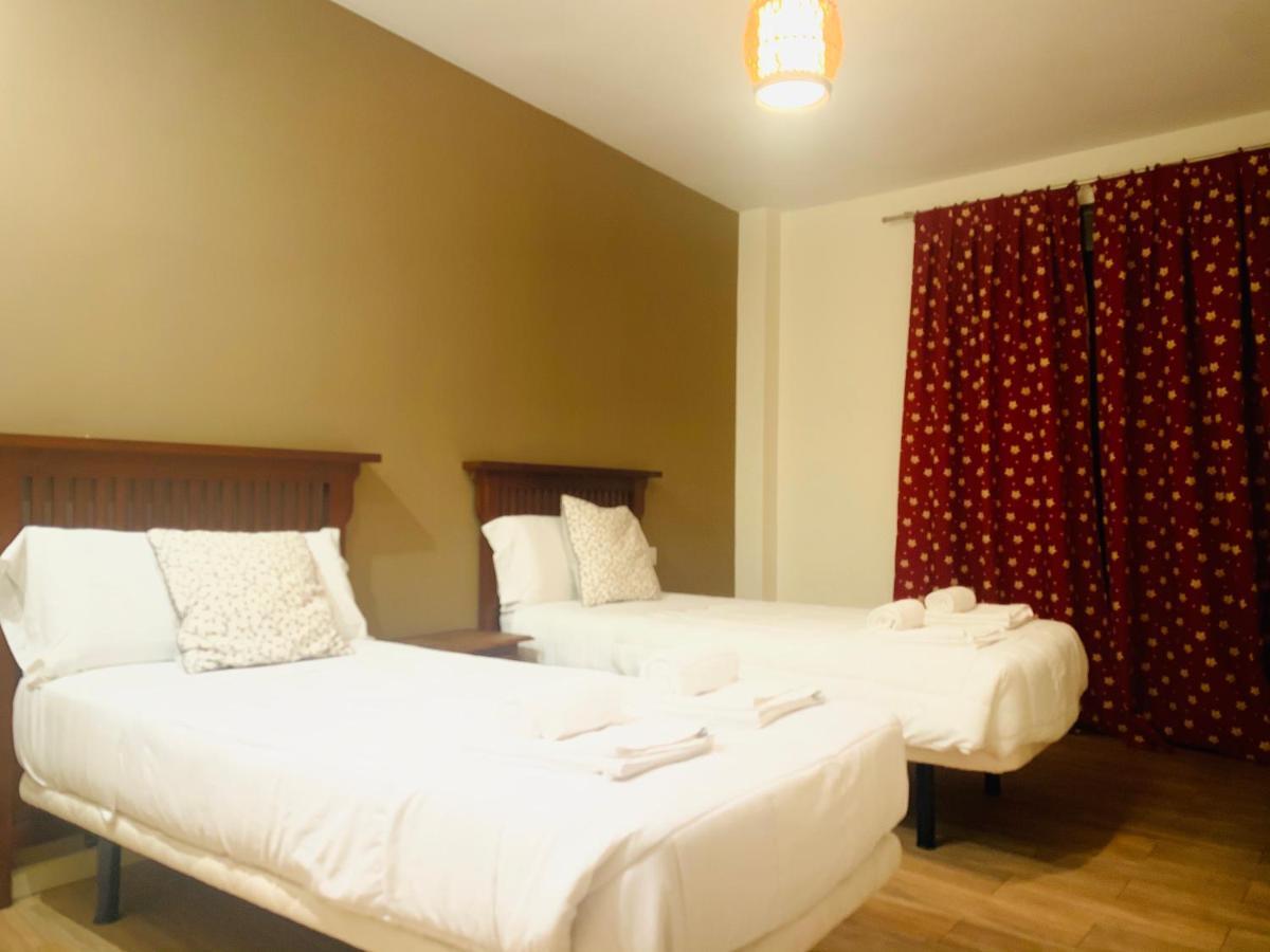 Apartamento Turísticos Casas De Reyes *