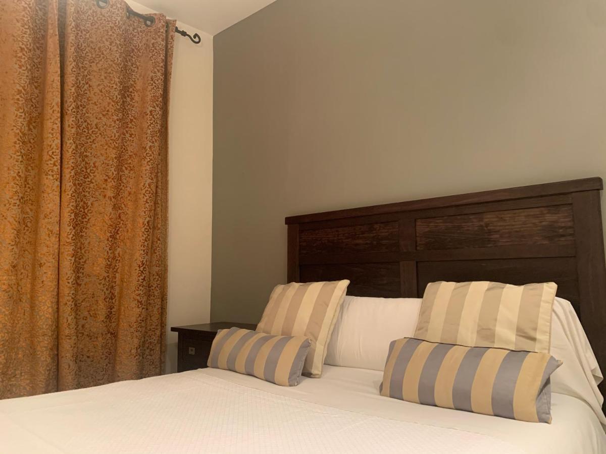 Apartamento Turísticos Casas De Reyes *