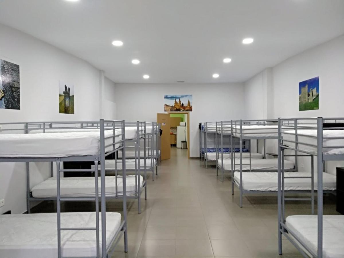 Hostal Barullo - Cubículos - Literas - *