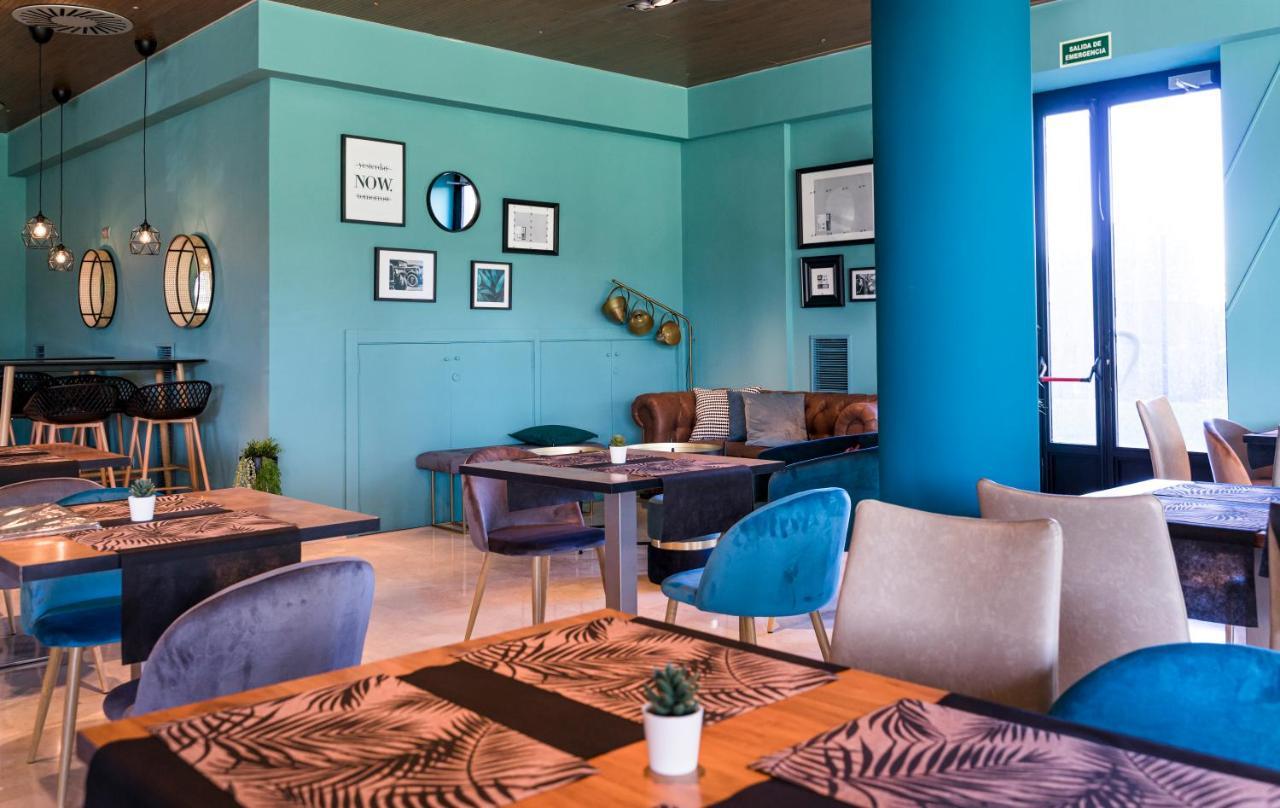 Hotel Azz Valencia Tactica 4*