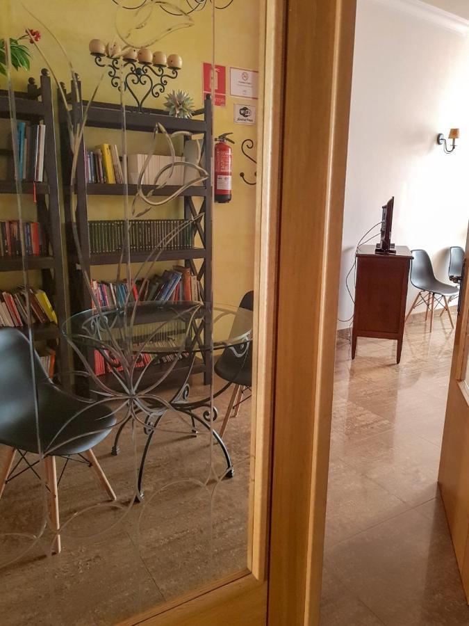 Plaza Escribano Hotel 2*