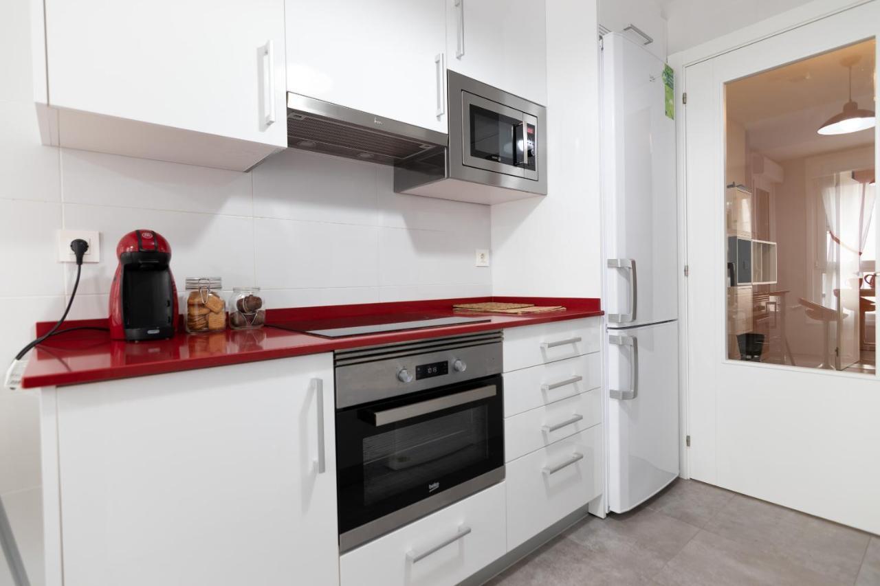 Telmo's Con Parking -sirimiri Apartments-