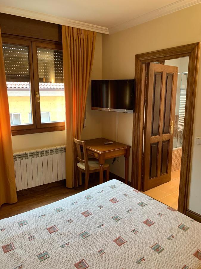 Rivera Del Duero Hotel