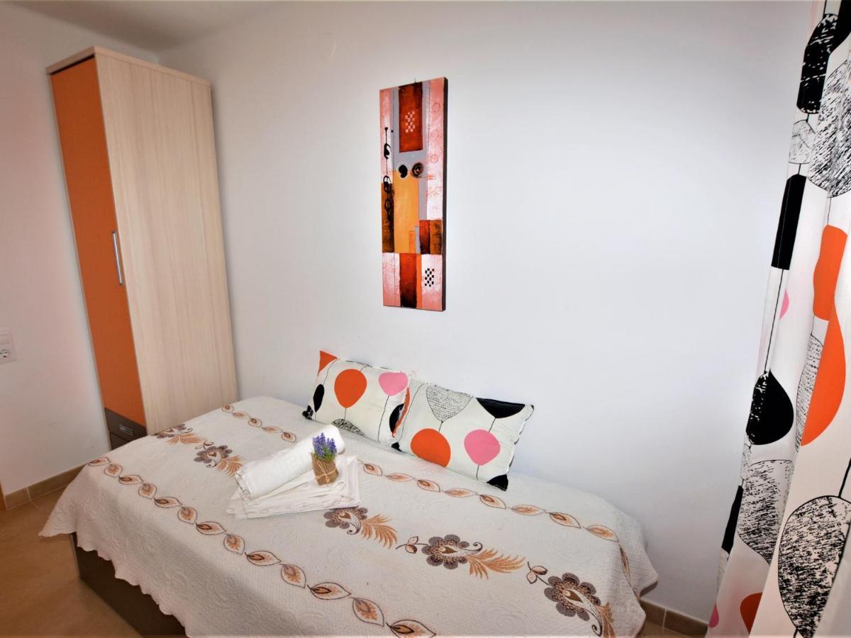 Apartment Service - Suissa 2 *