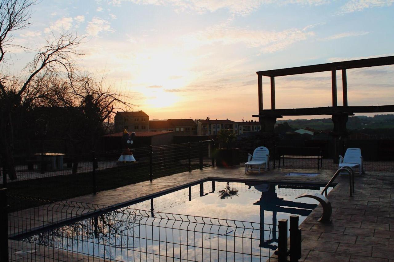 Guest house Casa Costoya 3*