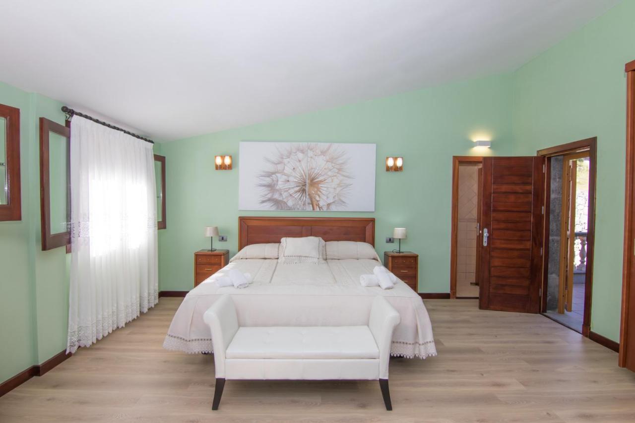Mogarén: Jacuzzi&beautiful Views Bed and breakfast
