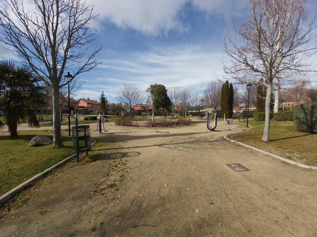 Acero Y Piedra Con Jardin Privado * Cerceda (Madrid)