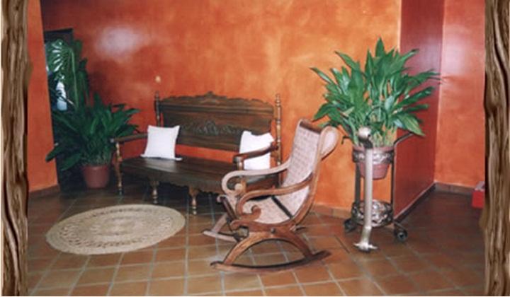 Hotel Rural Hojaranzos