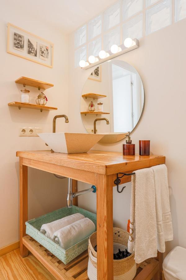 Cozy 1br Recently Renovated In Centre Apartment