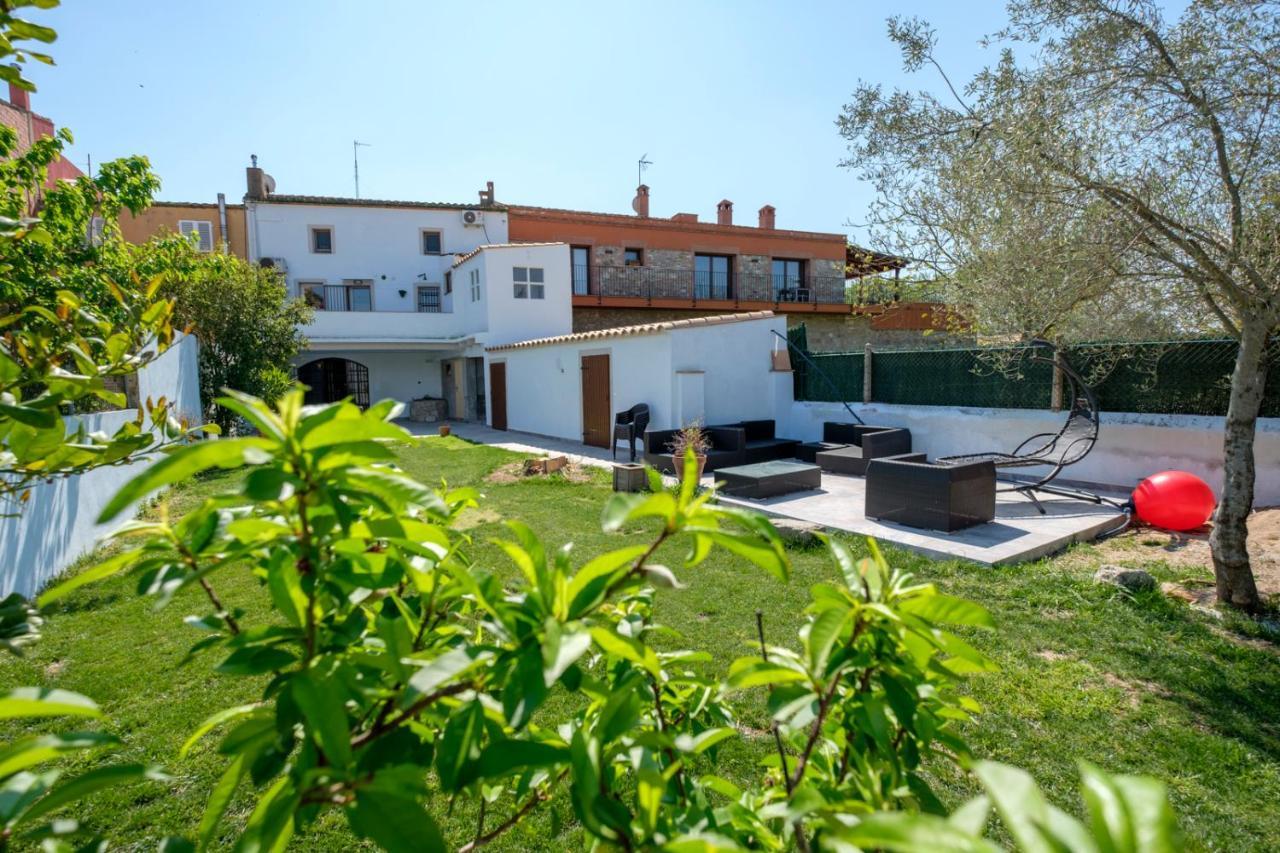 Newly Renovated Large With Garden