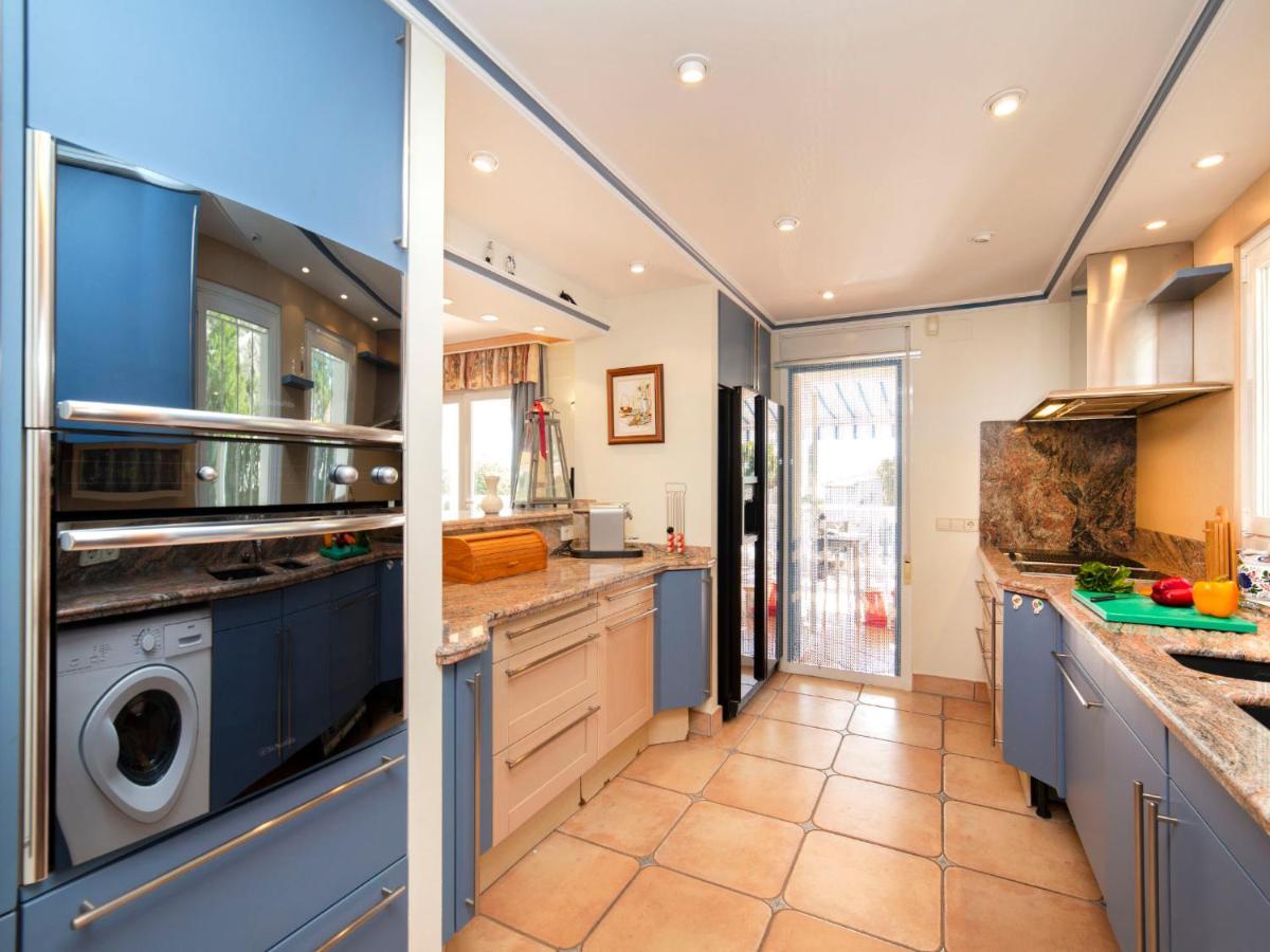 Lara By Interhome Calpe