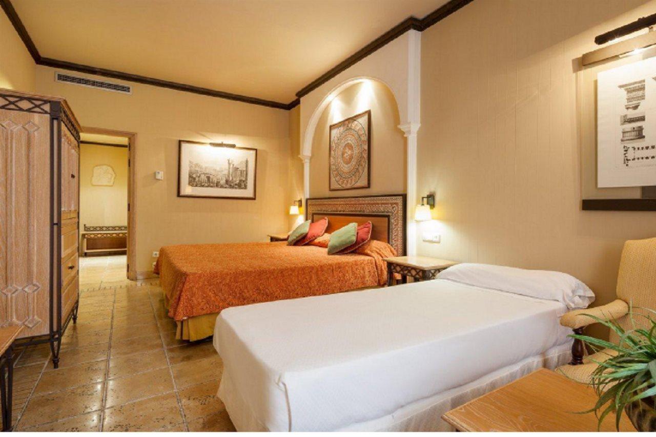 Ilunion Palace 5*