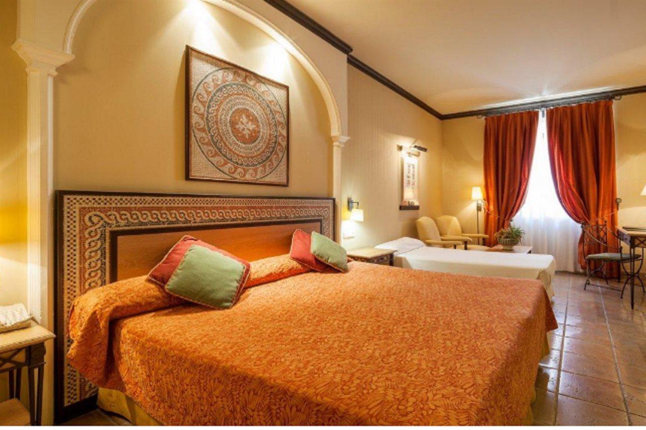 Ilunion Palace Hotel 5*