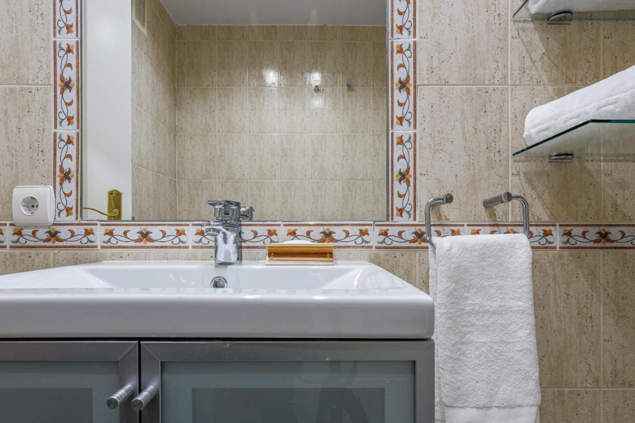 Sensacional 2 Hab 2 Baños 4 Pax Aljarafe Metro Apartamento