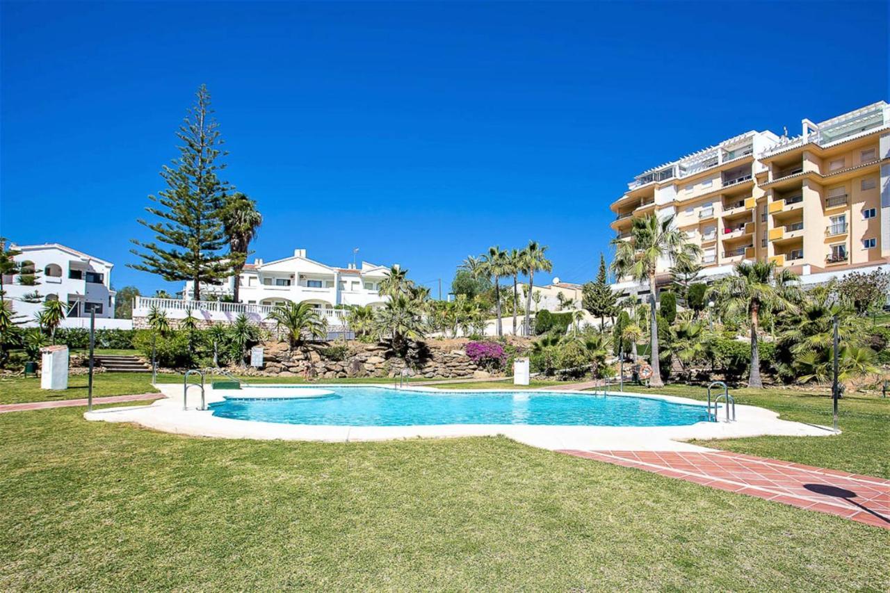 Apartamento Lets In The Sun - - With Sea Or Pool Views *