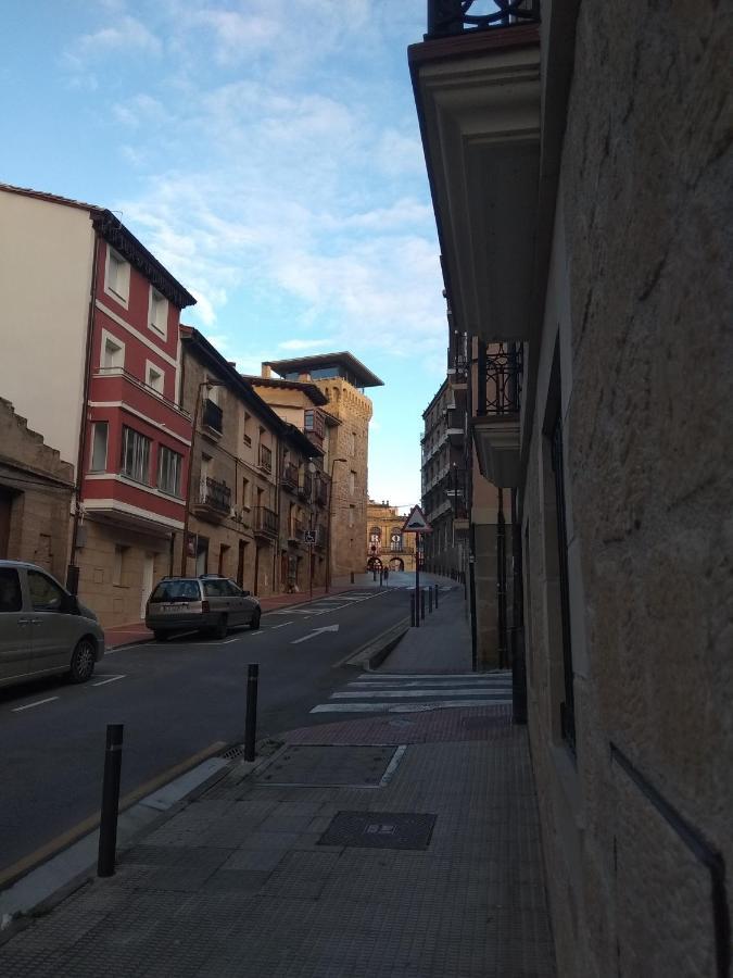 Piso 2º En Calle Navarra Apartamento