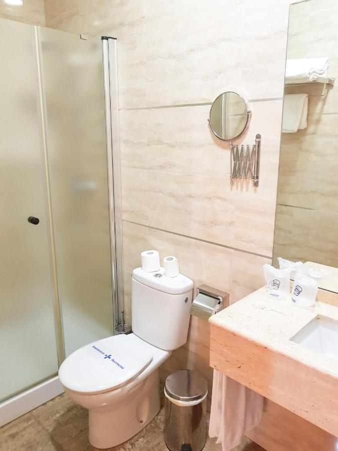 Hotel Plaza Escribano 2*