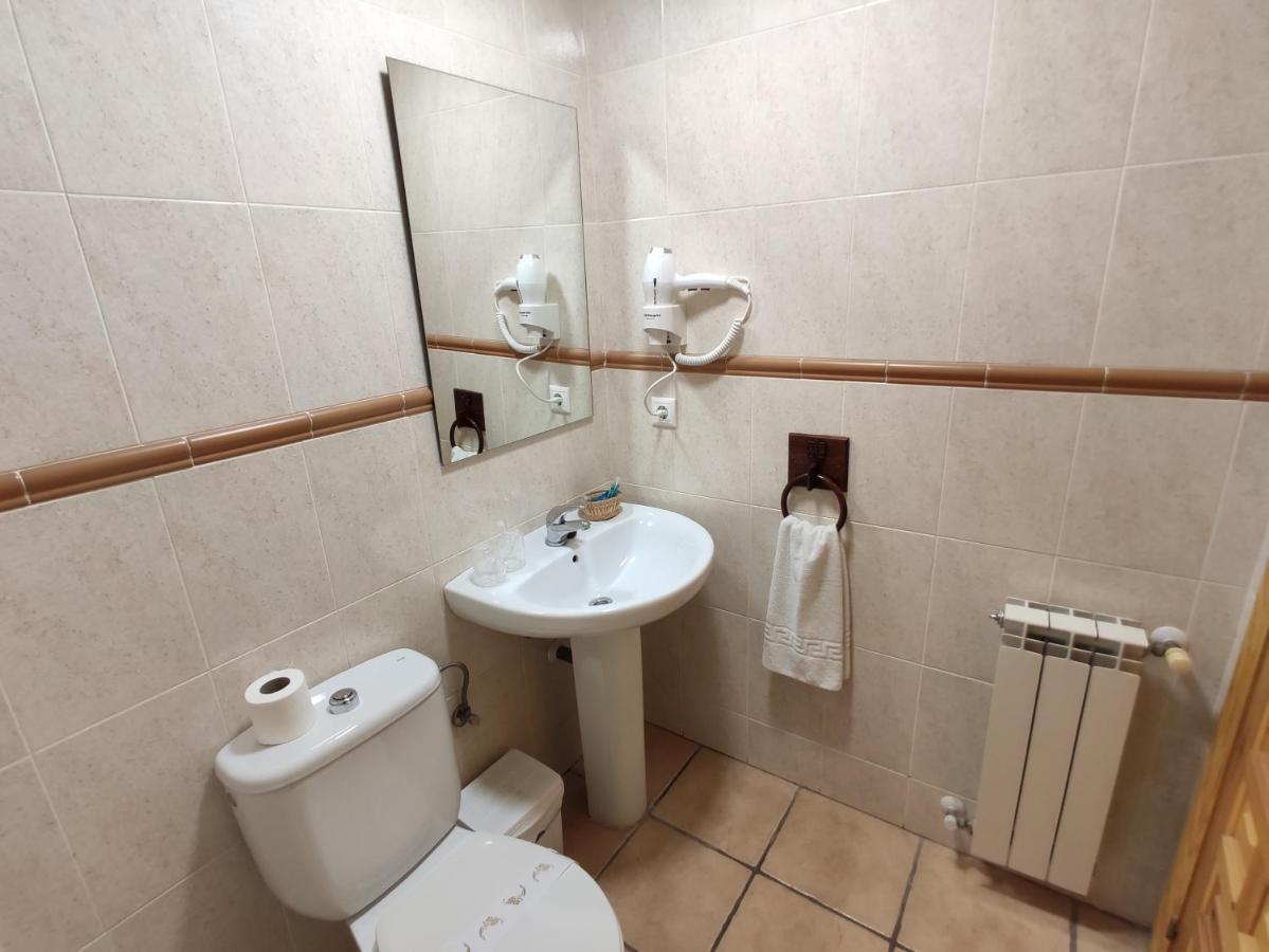Guest house Royuela Hostal *
