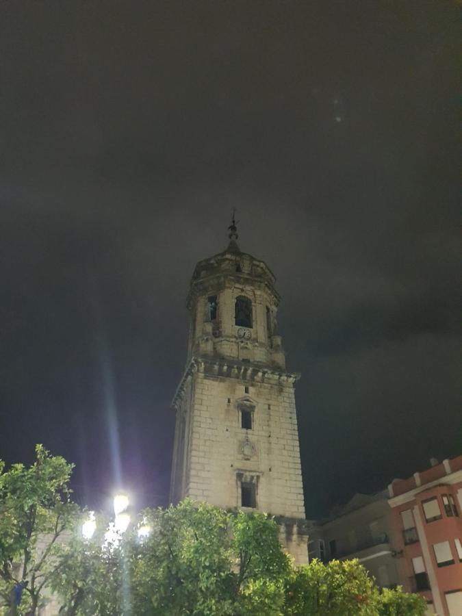 Martín Hostal *