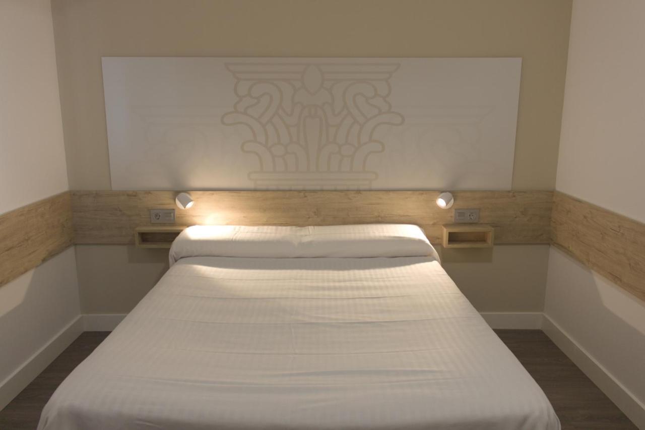 Deluxe & Guest house 2*