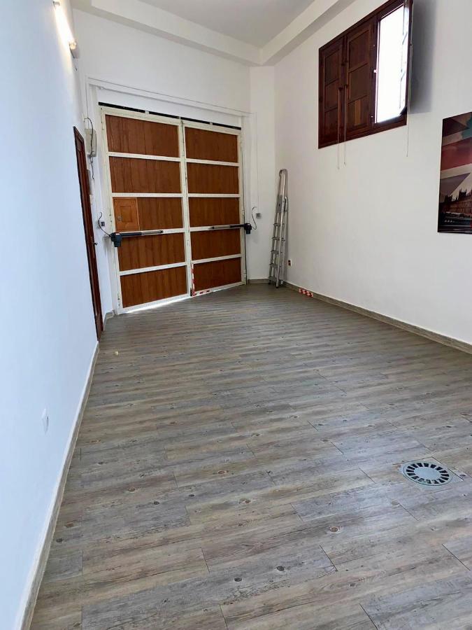 Homeforguest Cozy Loft With Parking Next To The Cathedral