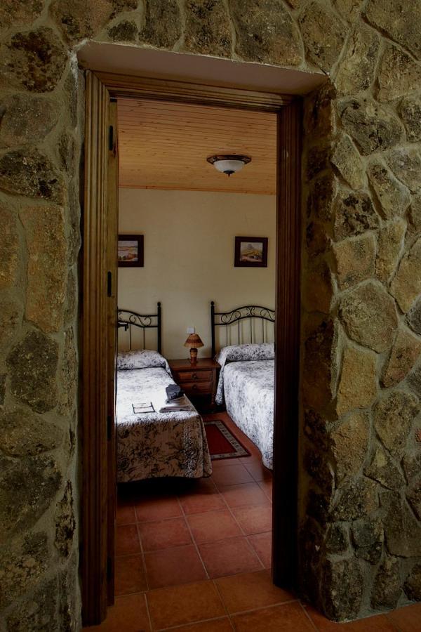 Casa Rio Alberche Y El Cortijo De Gredos Chalet