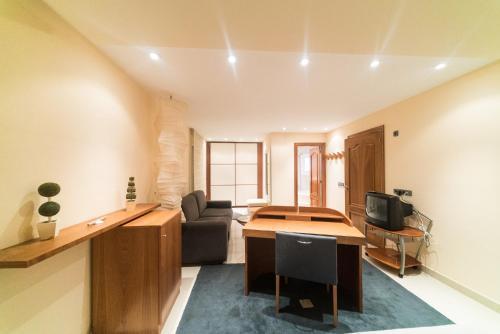 - Habitacions I Hotel El Pi de Sant Just