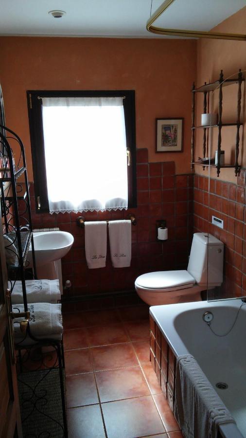 Hotel La Llosa De *