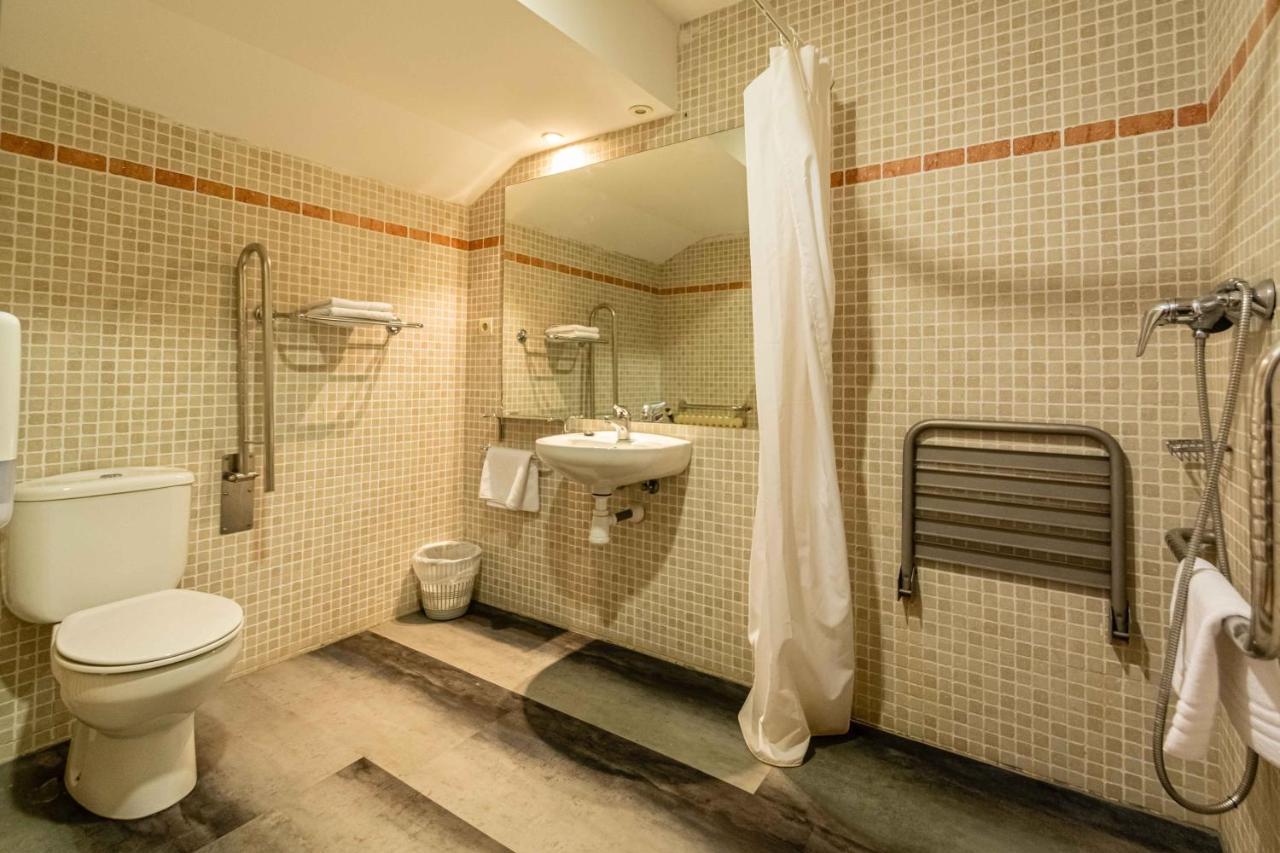 Port 1730 Hotel