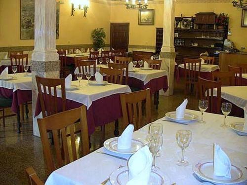 Hotel Hermanos 2*