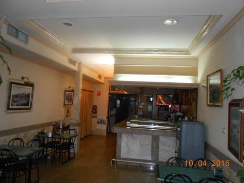 Hermanos Hotel