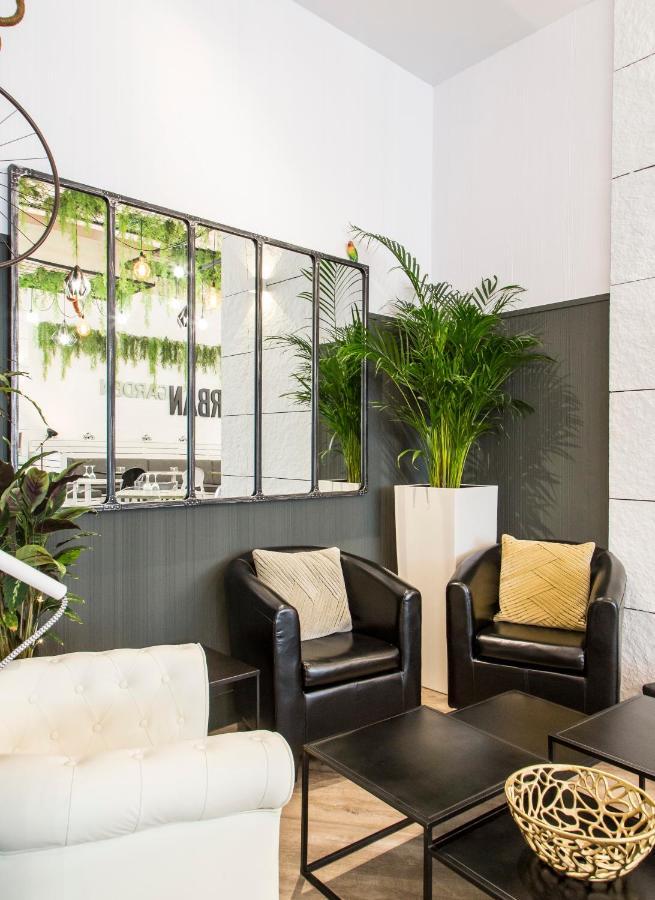 Clement Barajas Hotel