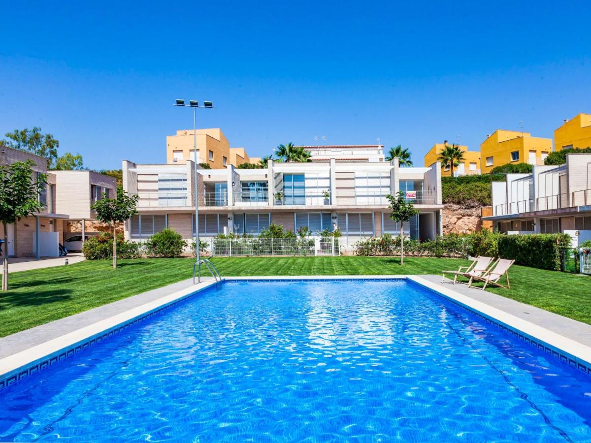 Jazmin By Interhome