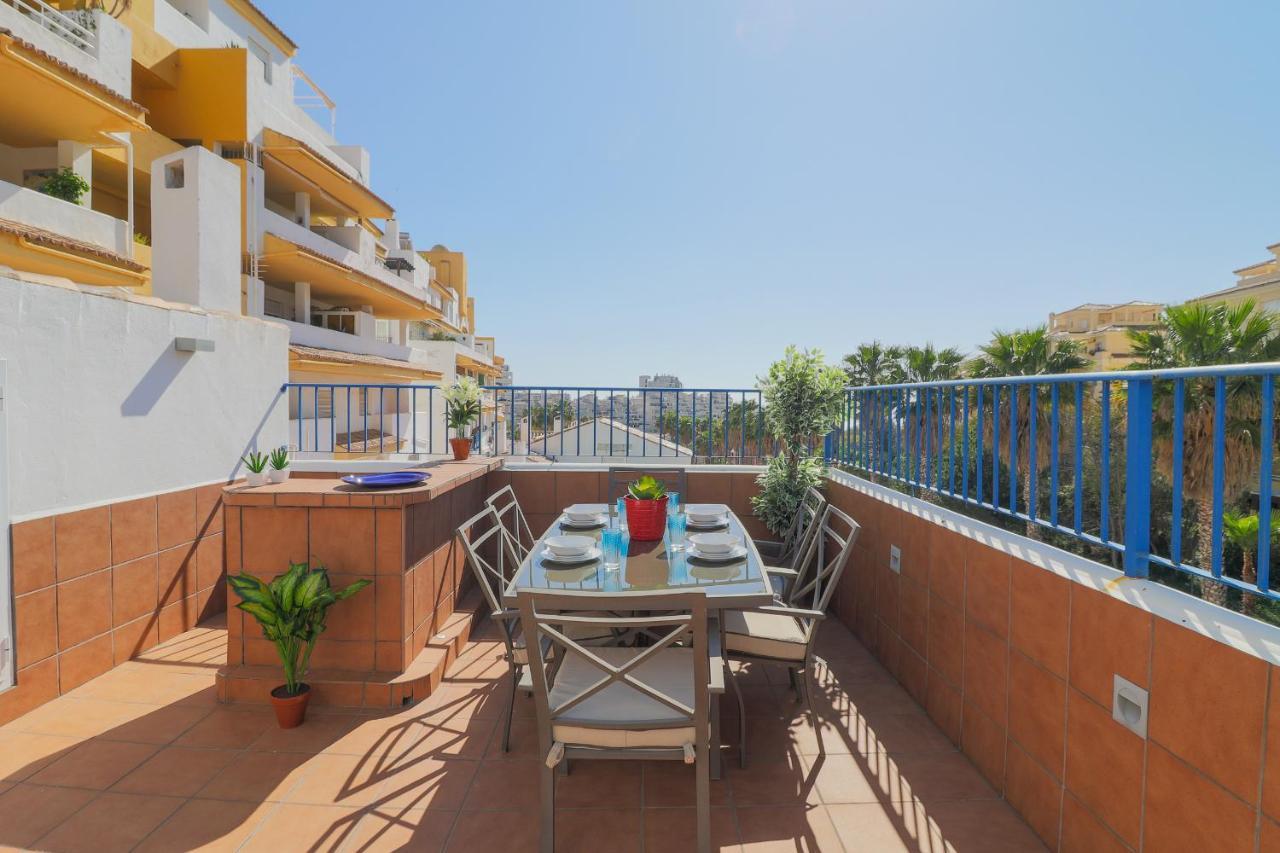 C43 - Family House With Terrace And Shared Pool Сasa de vacaciones