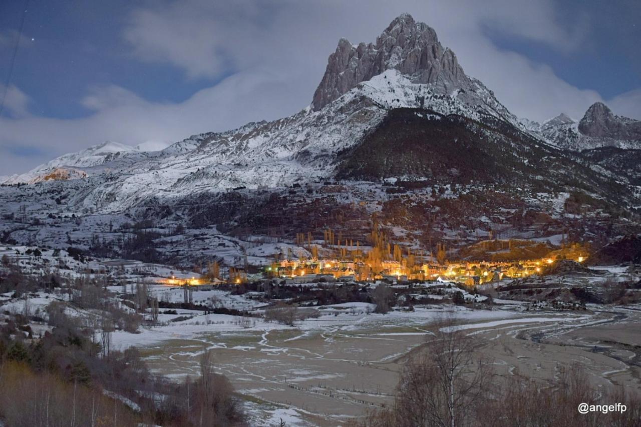 Valle De Izas Hotel 3*