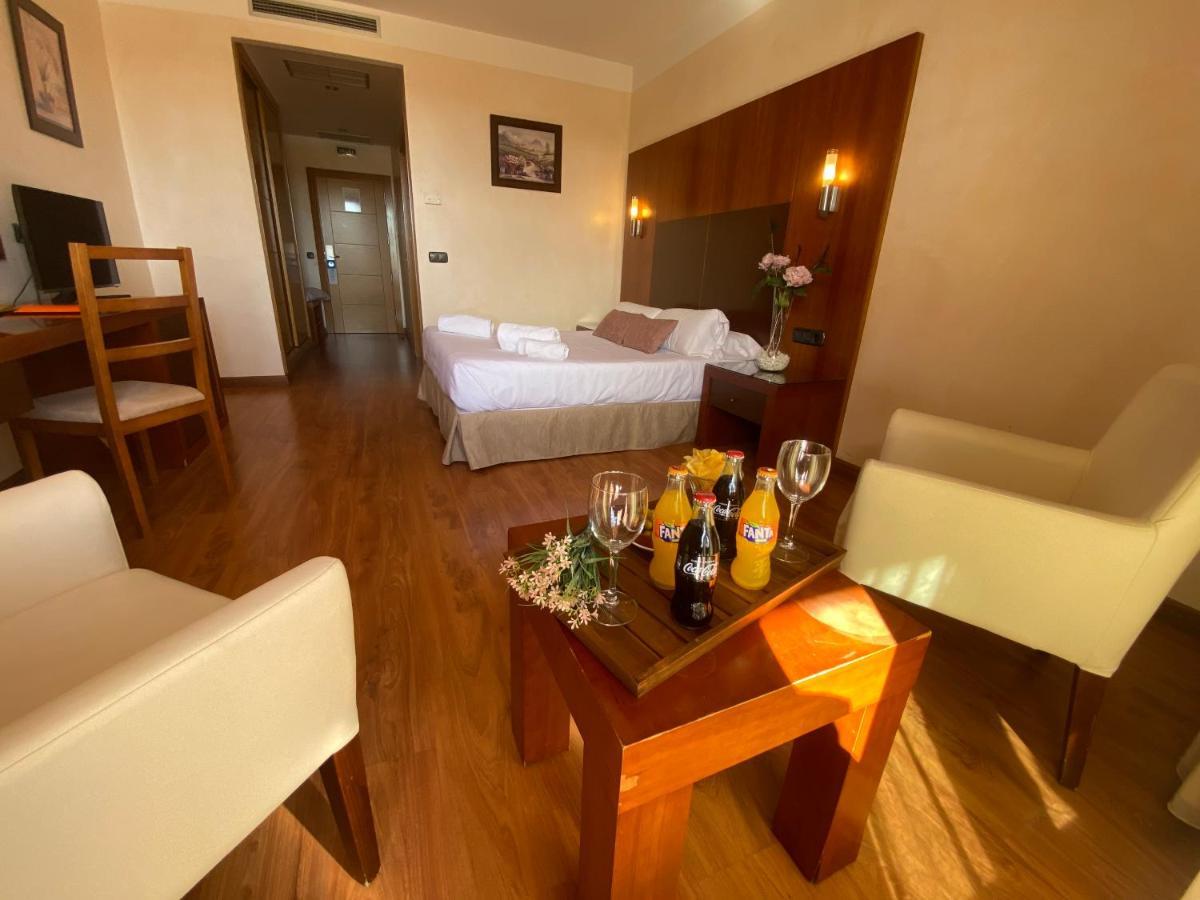 Hotel Montera Plaza Los Barrios