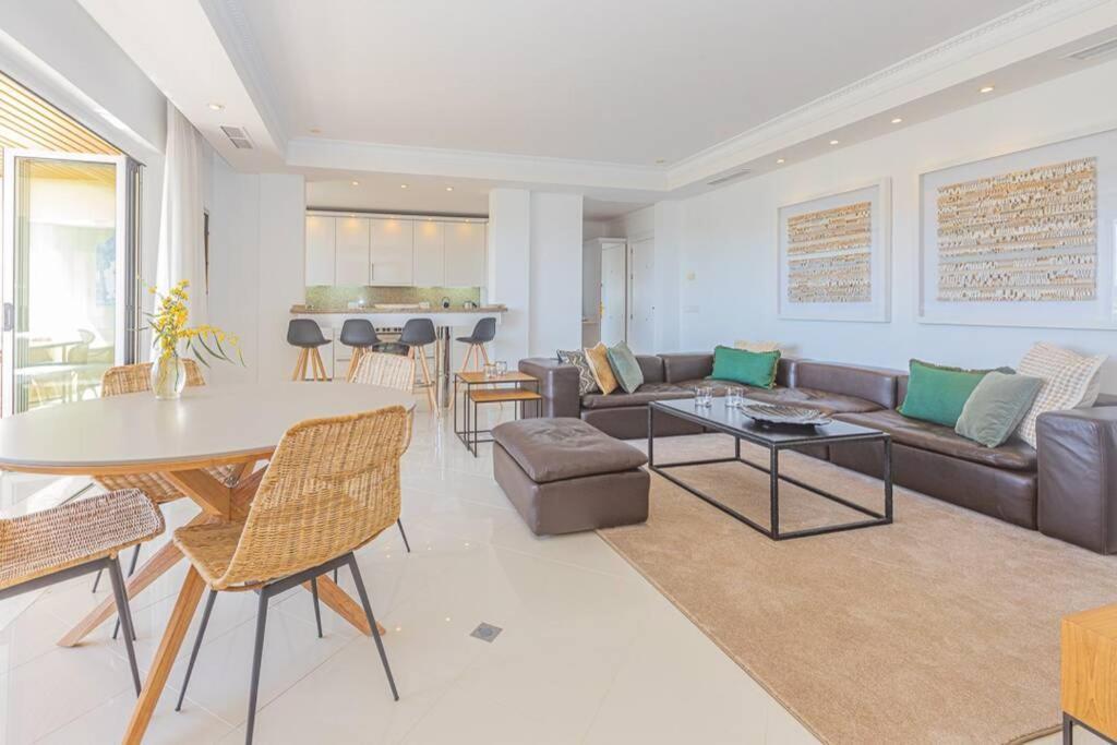 Luxe Del Golf - Brisas Apartment