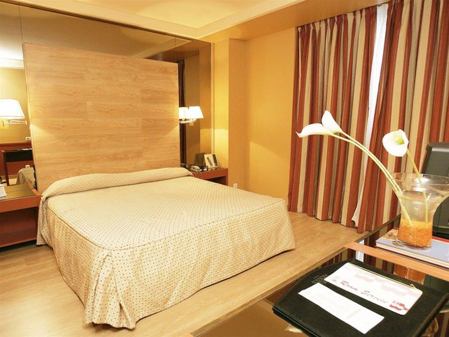 Crisol Puerta De Hotel 4*