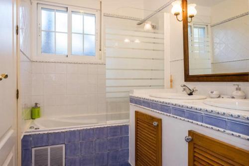 Bed & Breakfast At In Malaga & Solo Travellers