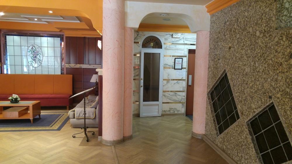 Hotel Cabañas 2* Puertollano