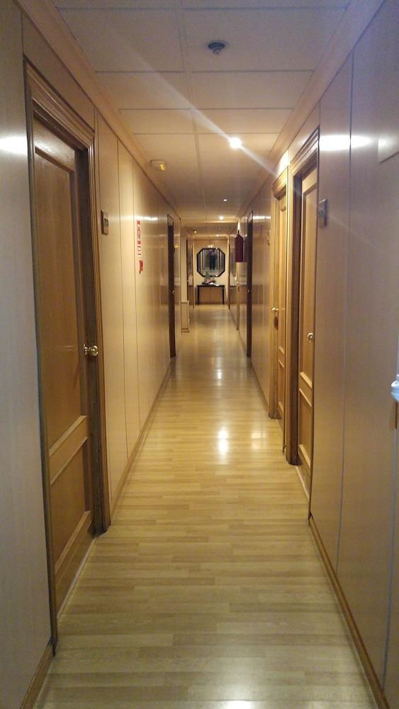 Hotel Cabañas 2*