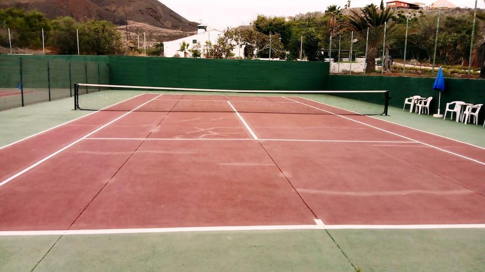 Ona Claveles Apartahotel