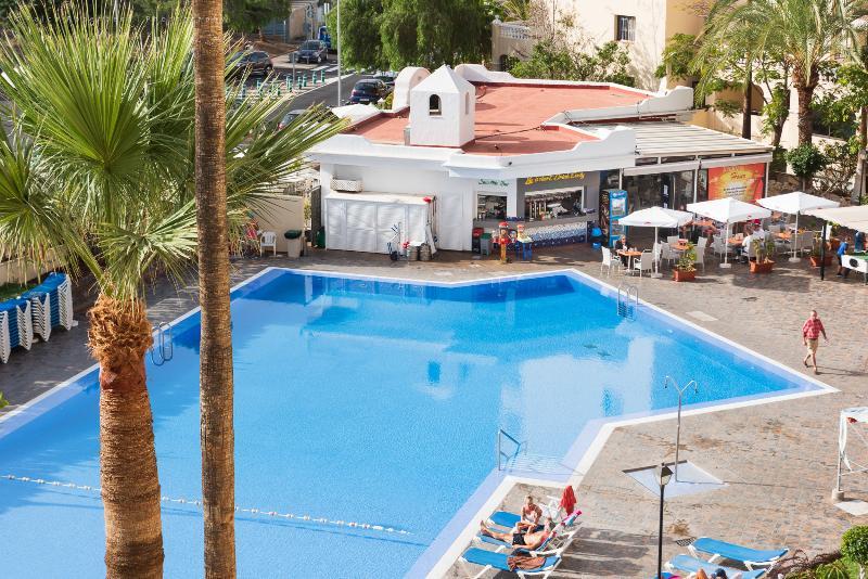 Castle Harbour Official Apartahotel 3*
