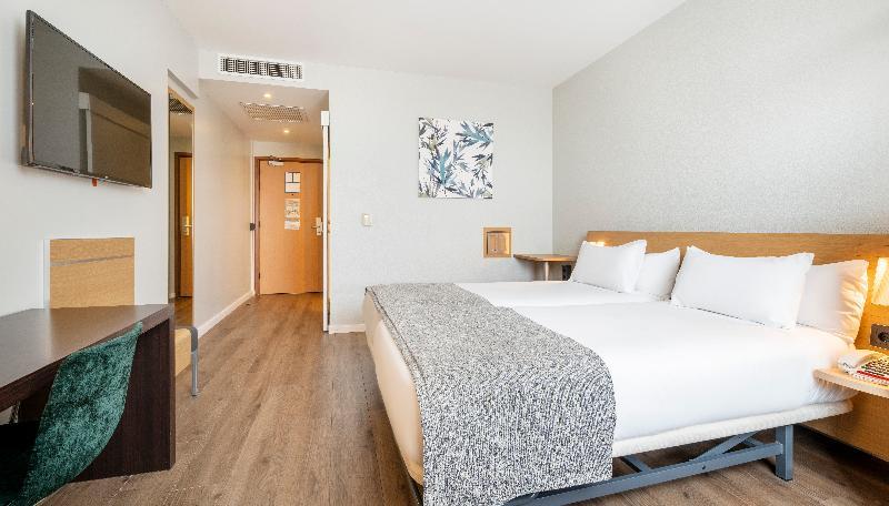 Hotel Ilunion 4
