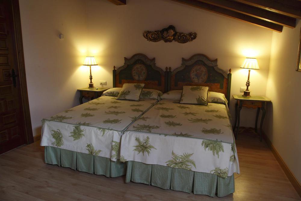 Hotel La De Numancia