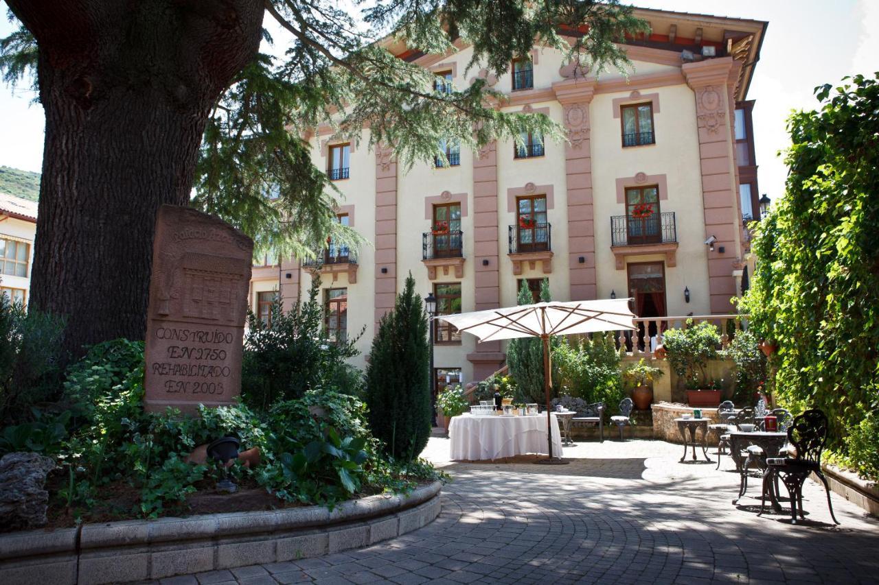 Palacio Azcárate 3* Ezcaray