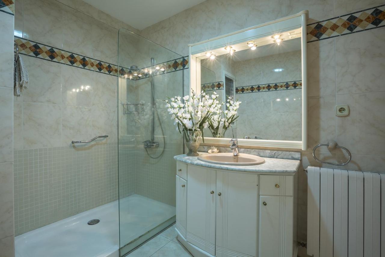 Apartment R54 Montserrat 11-2