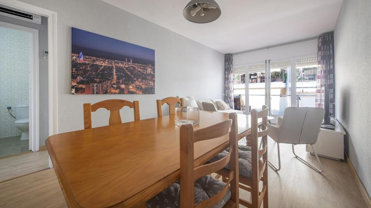 Apartment R68 Montserrat 32-3 *