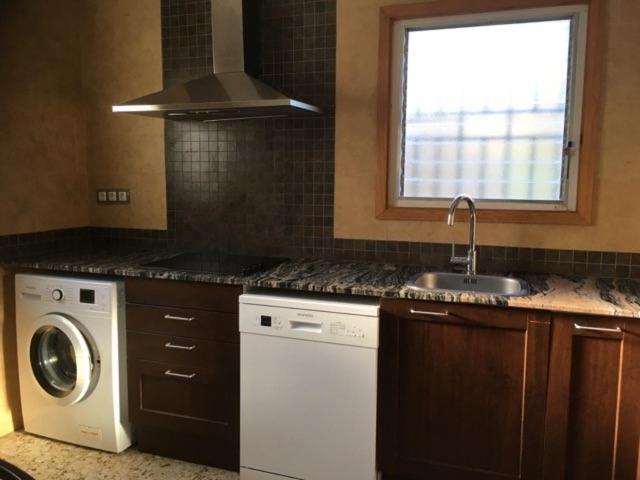 Casa Del Bosque Con Piscina En Sitges Сasa de vacaciones Sant Pere De Ribes